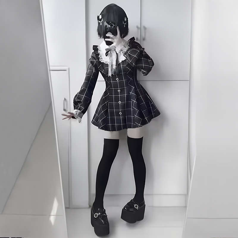 robe à manches longues, robe noire, robe avec nœud, robe à carreaux, robe avec col